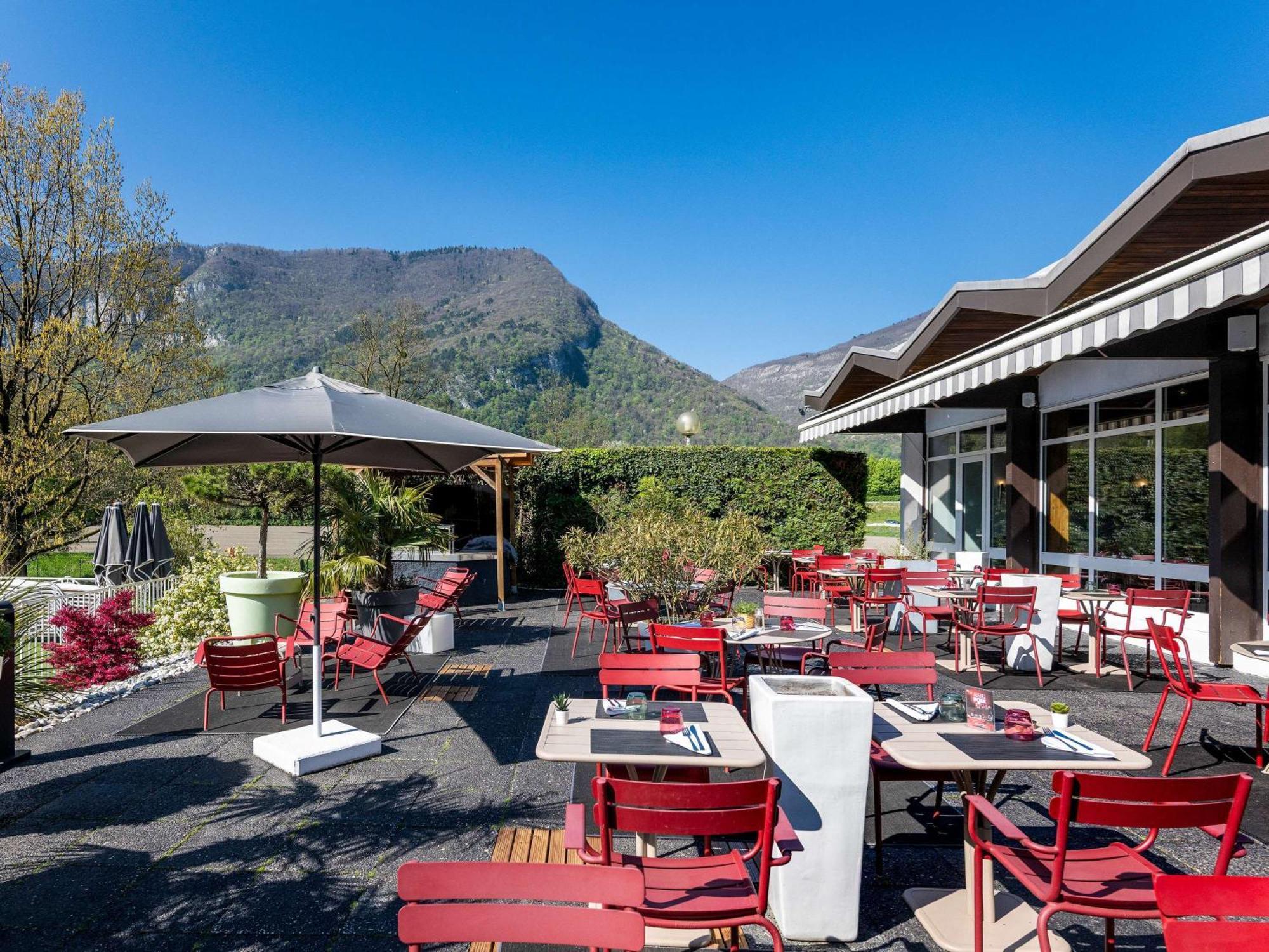 Novotel Grenoble Nord Voreppe Exterior photo