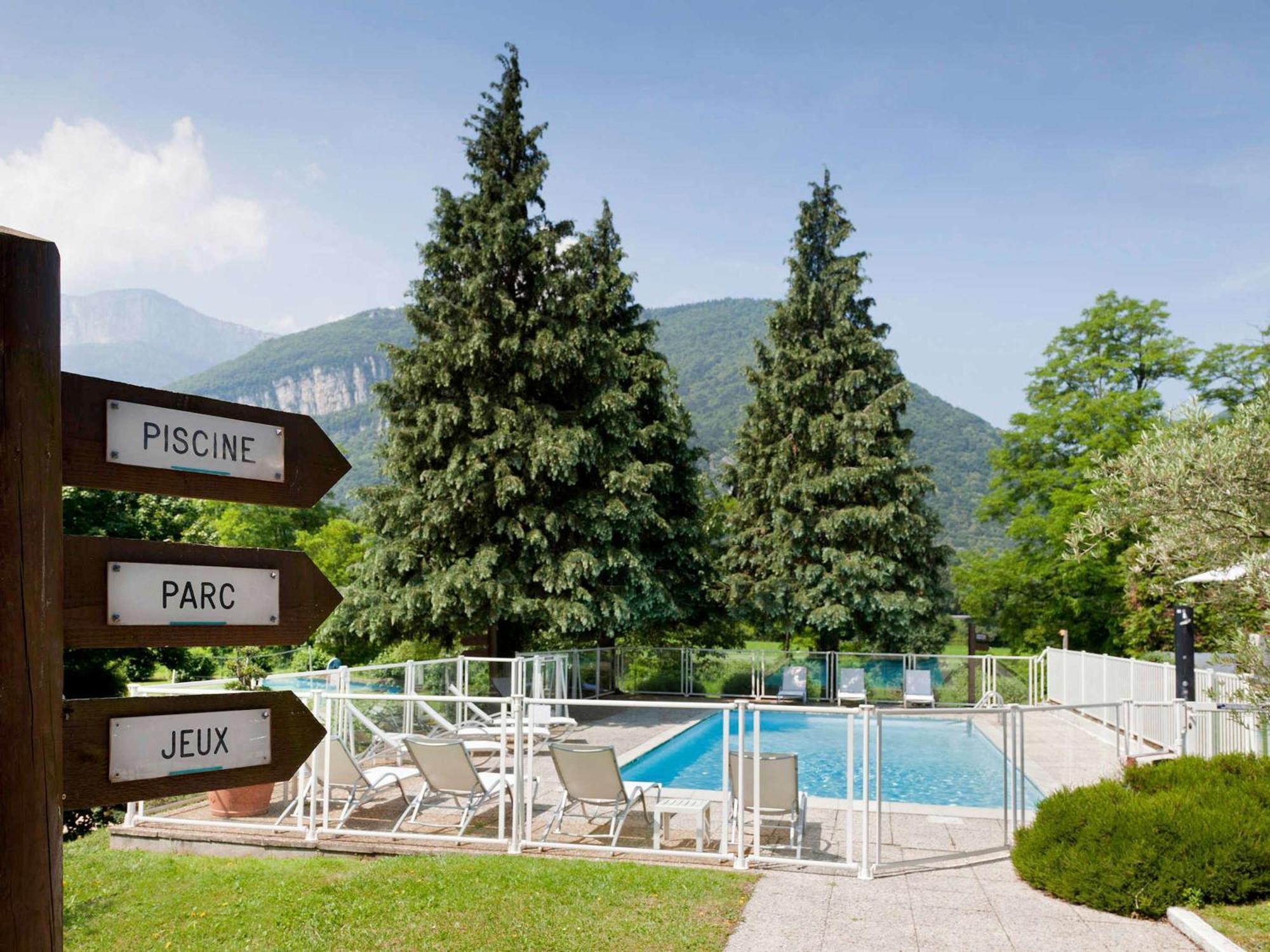 Novotel Grenoble Nord Voreppe Exterior photo
